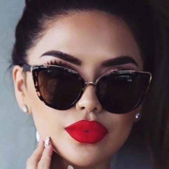 Cat Eye Sunglasses Brown / Leopard Sunnies - Picture 5 of 10